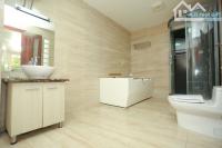 Cho thuê biệt thự 300m2 xây 4 tầng đường võ chí công làm văn phòng - kinh doanh - đường võ chí công, phường xuân la, quận tây hồ, hà nội