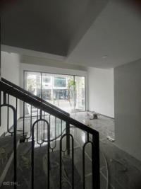 Cho thuê mặt bằng trệt mặt tiền đường số 6 nhà phố phú mỹ hưng, quận 7.giá 35 tr/thag. - quận 7 - hồ chí minh