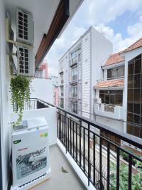 Căn hộ ban công, full nt & máy giặt tvi riêng - tại chân cầu 3 tháng 2 - quận 10