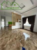 Cho thuê nhà nguyên căn vạn kiếp phường 8 đà lạt. sân để oto - phố vạn kiếp, phường 8, thành phố đà lạt, lâm đồng