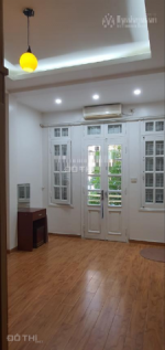 Cho thuê nhà nguyên hồng 5 tầng, oto đỗ cửa ở và làm văn phòng, bán hàng online - cầu giấy - hà nội