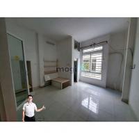 Nhà hẻm xe hơi nguyễn xí, 4x8m, 3 tầng, 2 phòng ngủ rộng, 3 vệ sinh, 13tr - nguyễn xí, phường 13, quận bình thạnh, tphcm