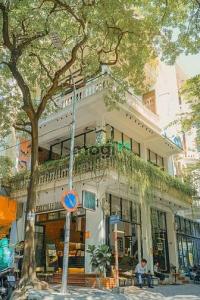 Cho thuê lô góc phố nguyễn ngọc vũ - cầu giấy 7m mặt tiền - cửa nam, phường cửa nam, quận hoàn kiếm, hà nội